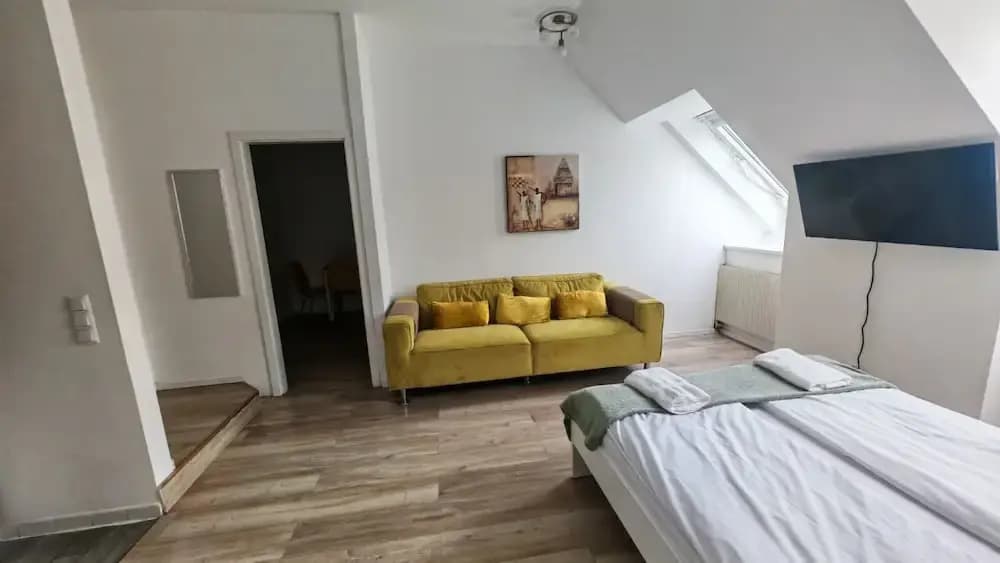 Charming 2 Apartments For Extended Stays - photo 4