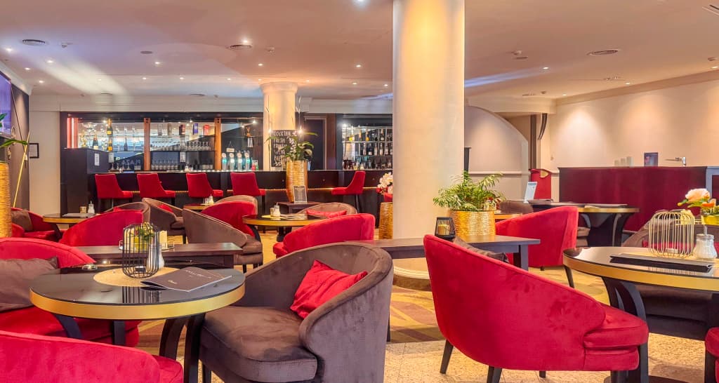 Plaza Premium Wien - photo 36