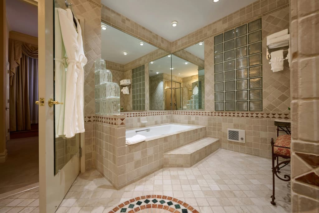 Fitzpatrick Grand Central - photo 9