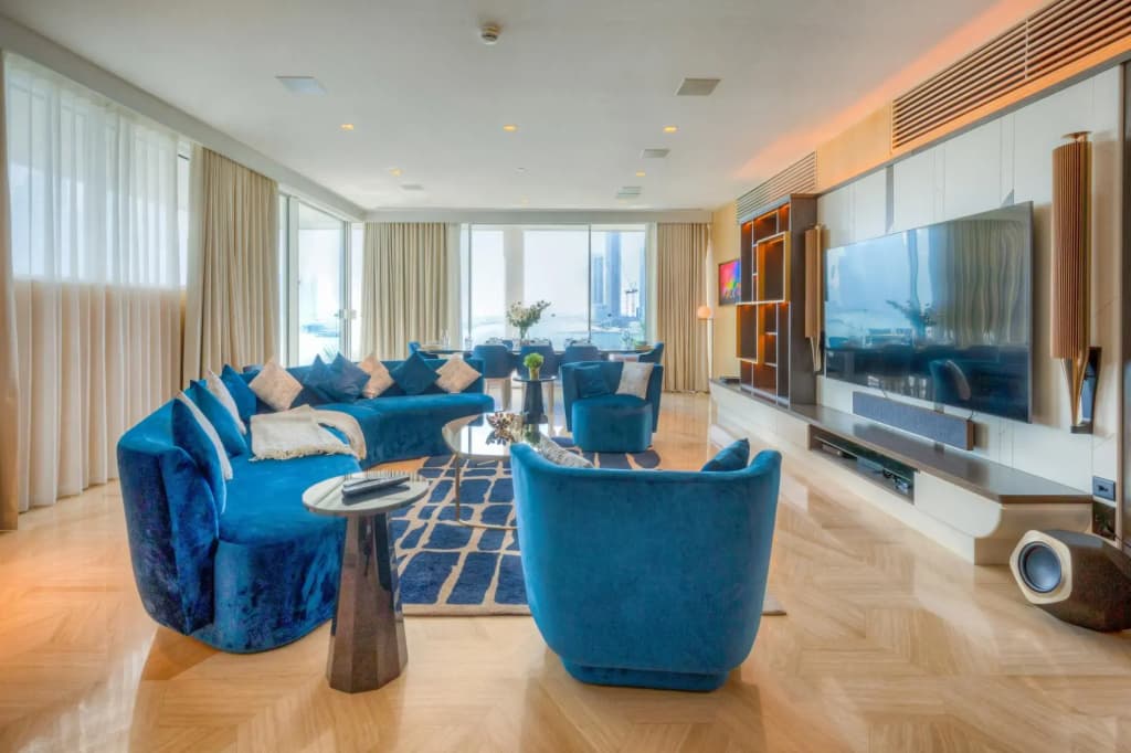 Dxb - Five - 30301 - Pj - photo 6