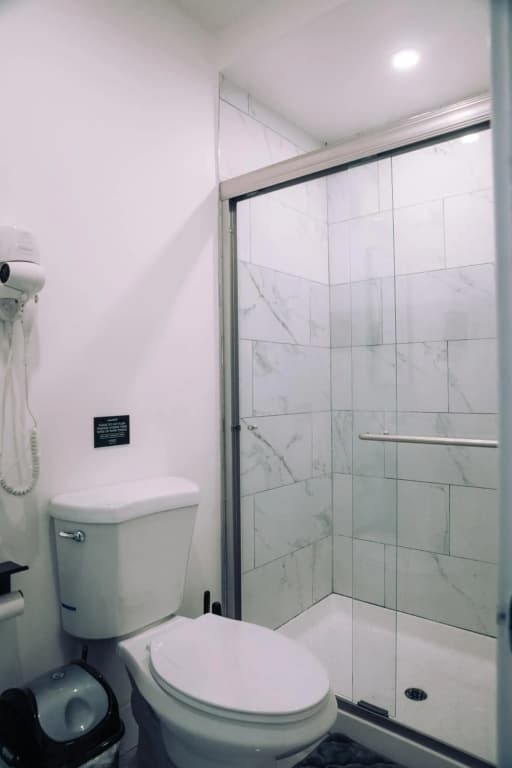 Kama Central Park Hostel - photo 8