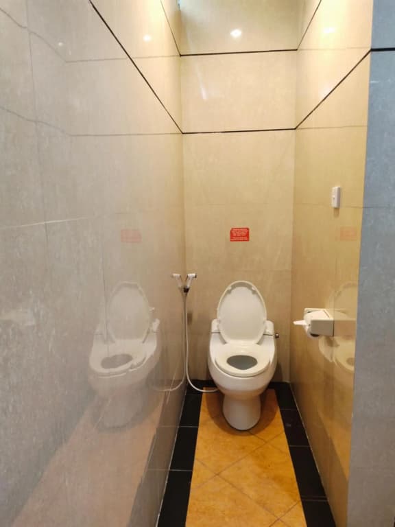La Walon Hotel - photo 42