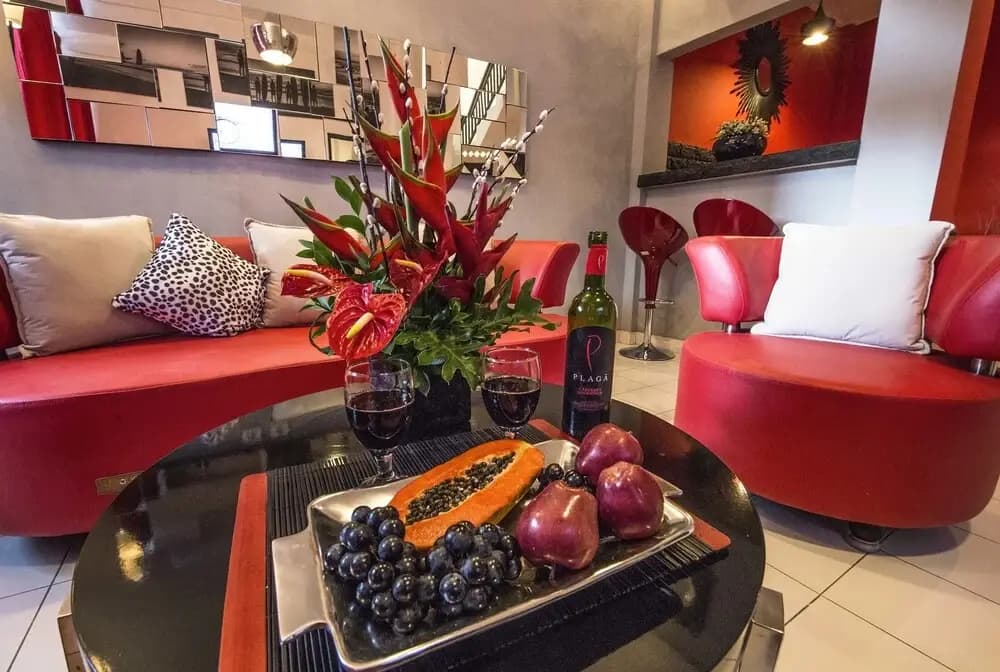 Black and Red Oberoi Villa - photo 8
