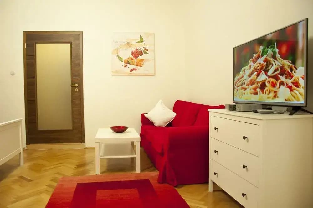 Cherry Charm Apartment - photo 3