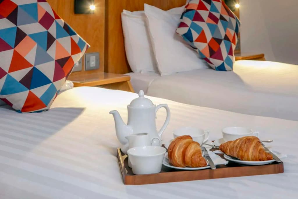 Queensway Hotel Sure Hotel Collection By Best Western - photo 39