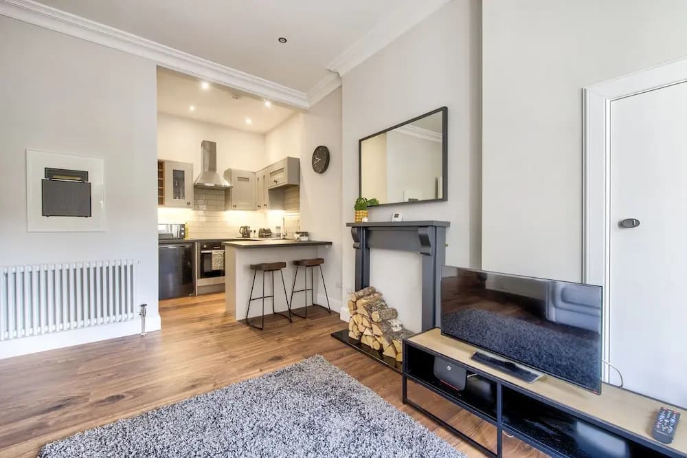 Stylish Modern Apartment Parking - photo 4