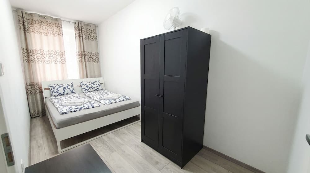 15 Min to Vienna Center - Affordable & Simple 5BR Apt with WIFI - photo 5