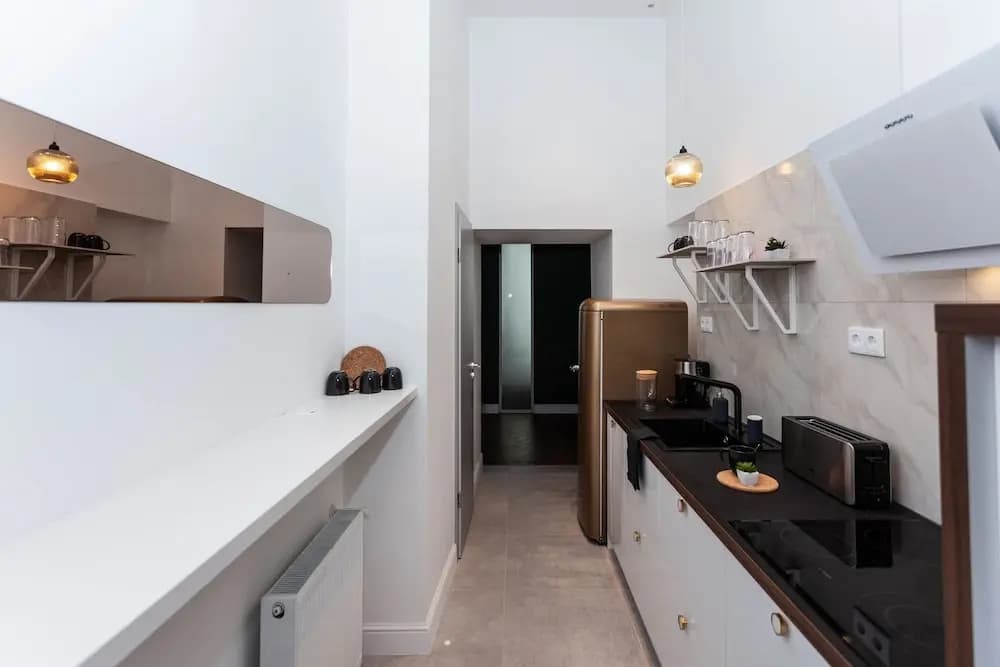 Luxury Central Apartment - photo 11