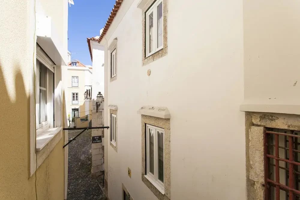 ALTIDO Trendy chic studio in Alfama, 4mins to Santo Estêvão Belvedere viewpoint - main photo