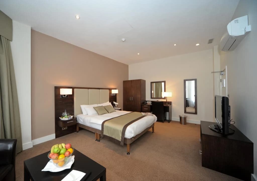 Raglan Hotel - photo 6