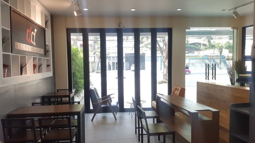 Double D Rooms & Cafe - photo 8