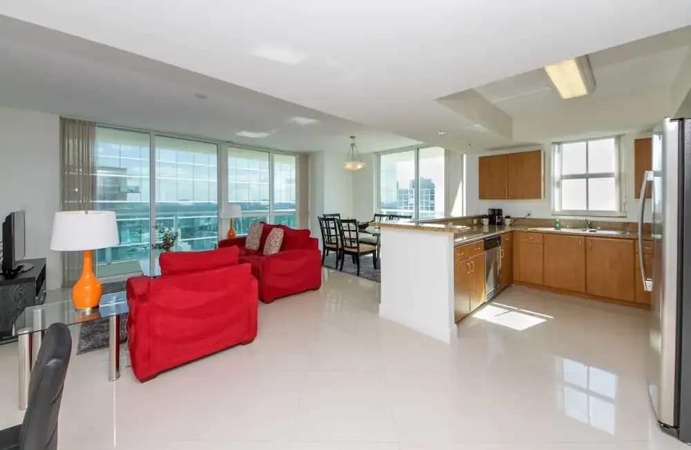 Bluebird Suites in Brickell - photo 4