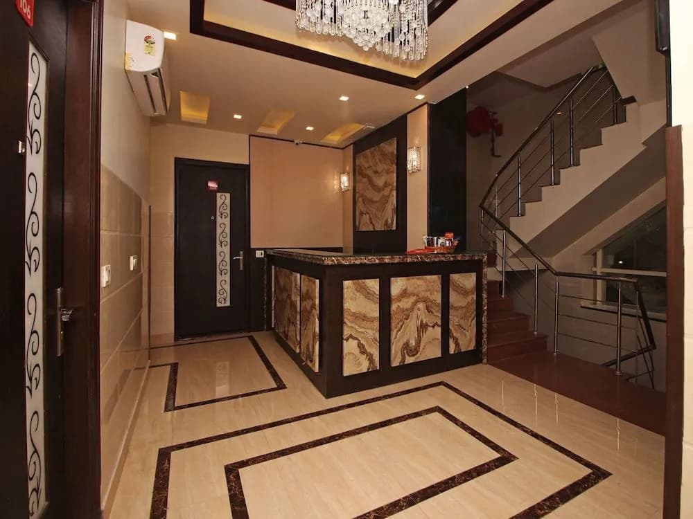 OYO Flagship 737 Paschim Vihar - photo 13