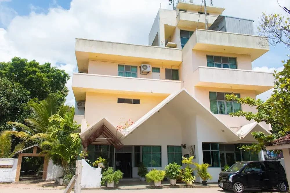 Vista Hotel Kanaro - photo 1