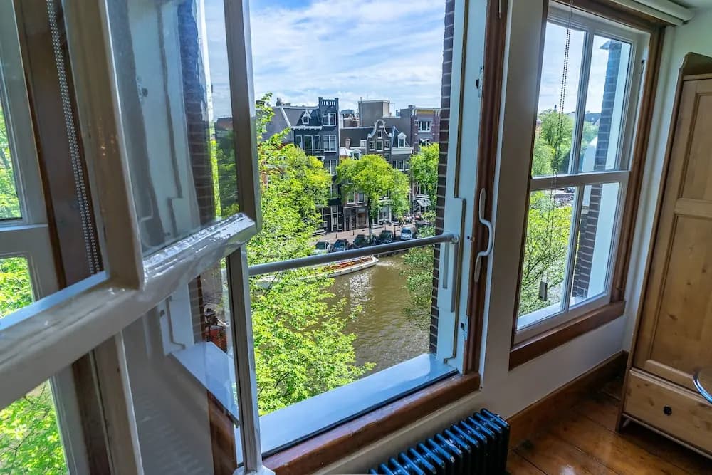 B&B Singel Suites - photo 7