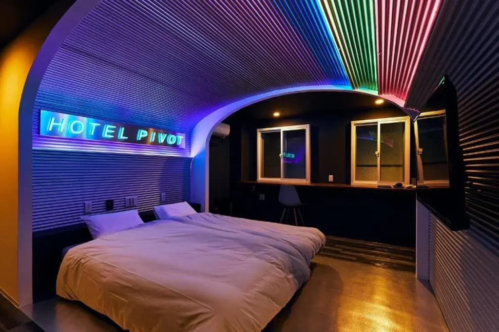 Hotel Pivot - photo 4