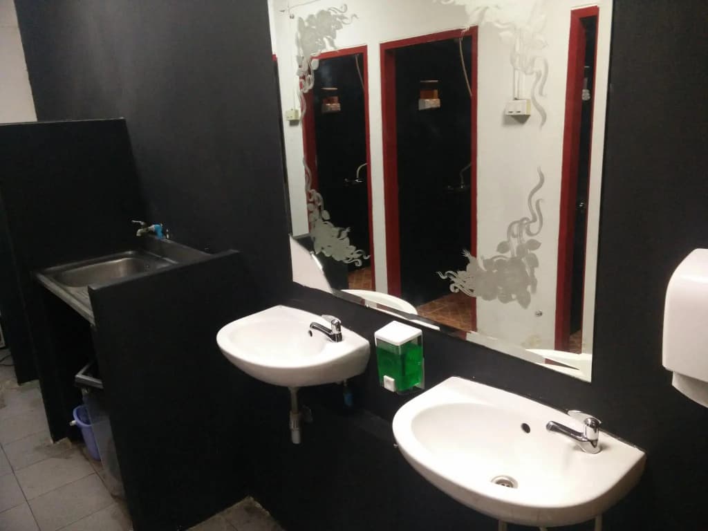 U Hostel Pratunam - photo 6