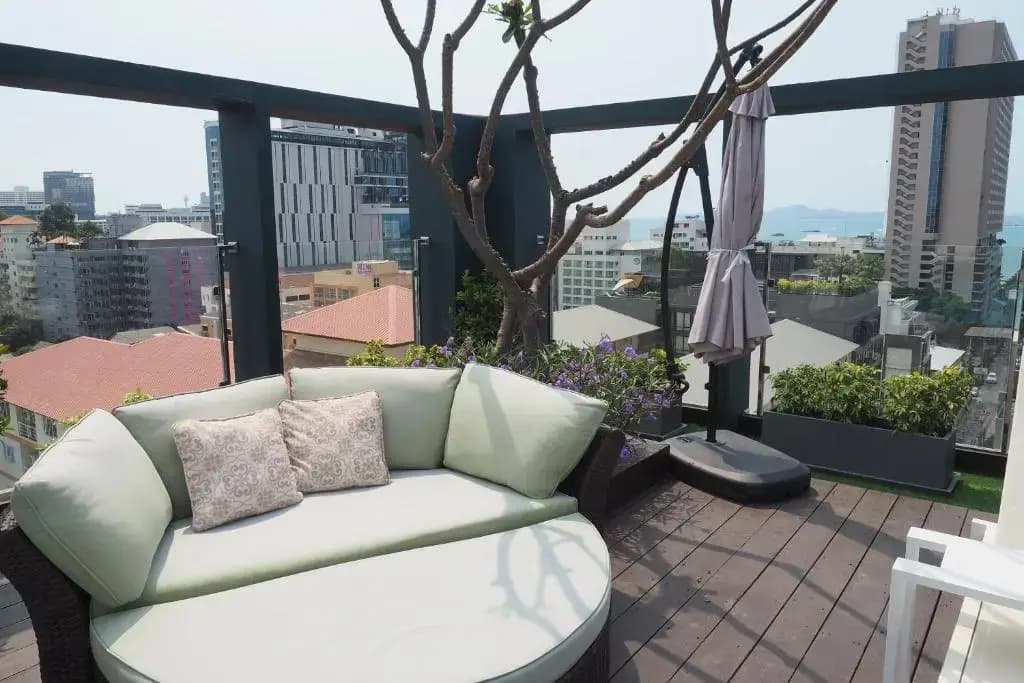 Empress Pattaya Hotel - photo 24