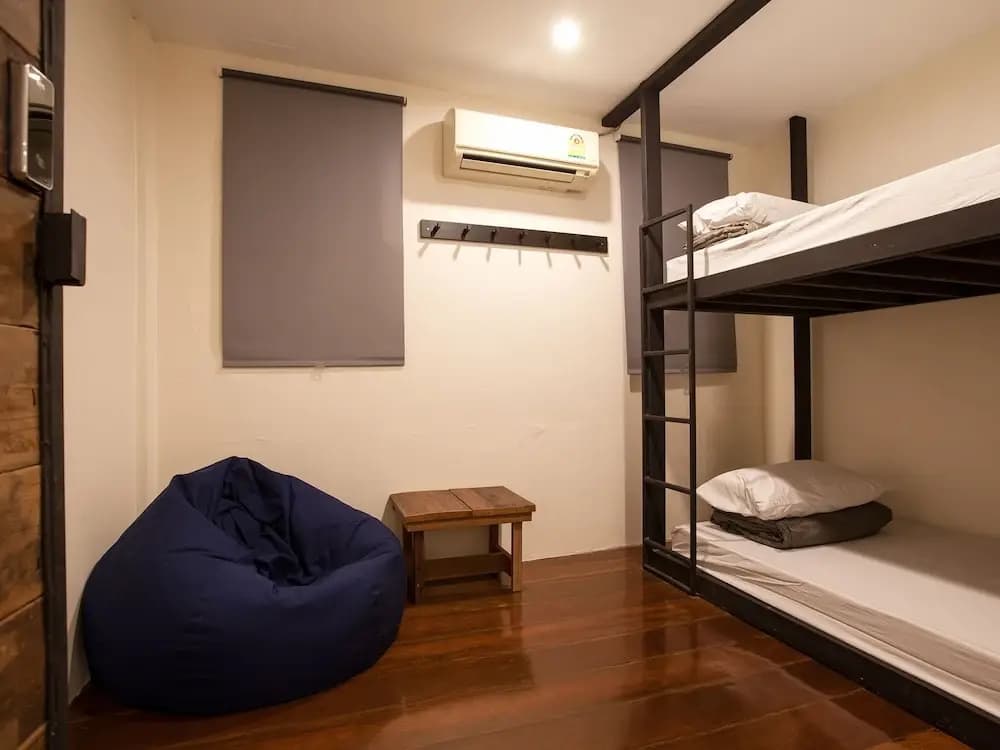 Dilokchan Hostel - photo 4