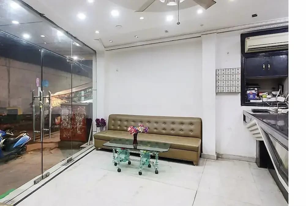 Hotel Sunrise Dx @ Opposite New Delhi Railway Station - photo 1