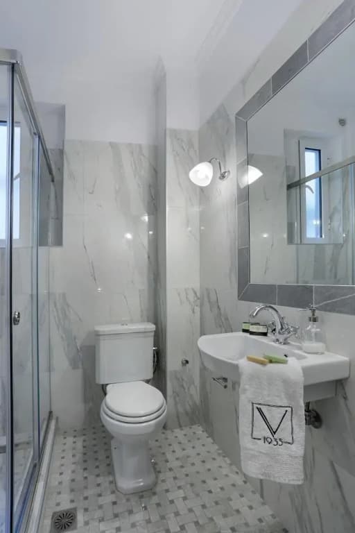V1935 Luxurious Apartments - photo 7