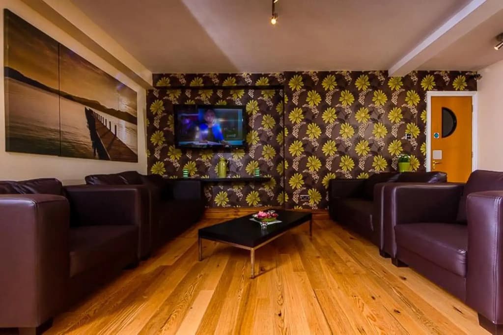 Dockside Hotel - photo 14