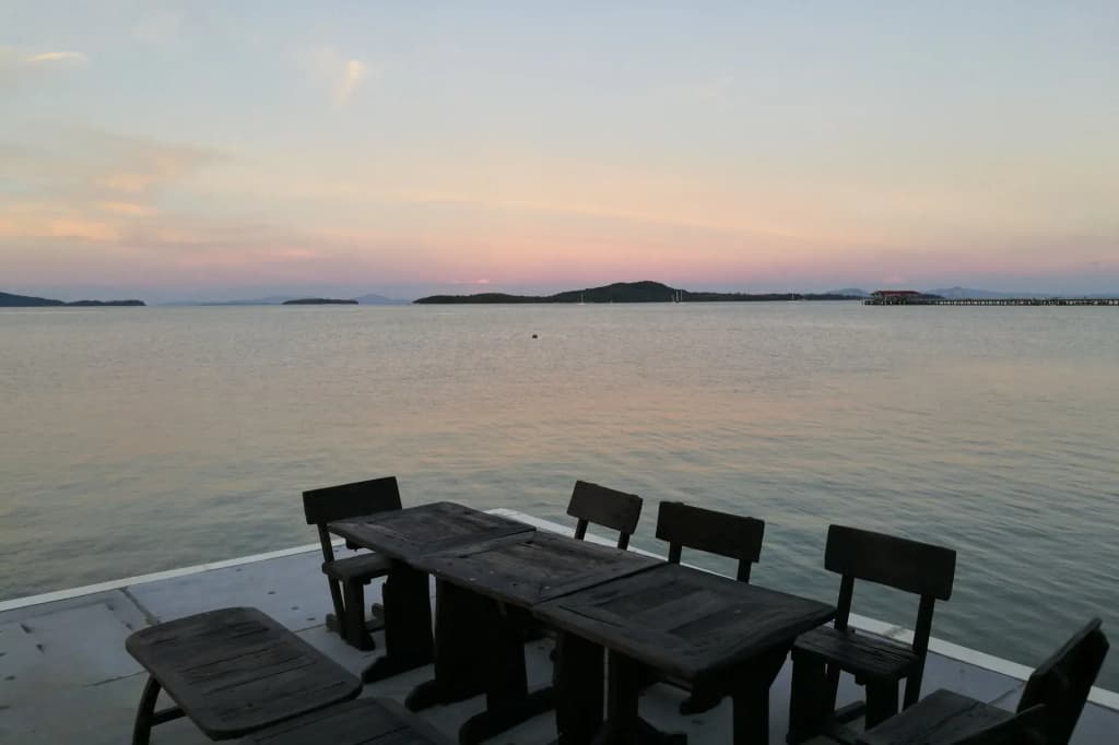 Sriraya Guesthouse - photo 11