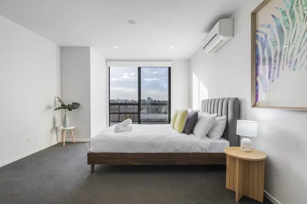 Northcote 3-bed Townhouse Near Cafes & Shops - photo 6