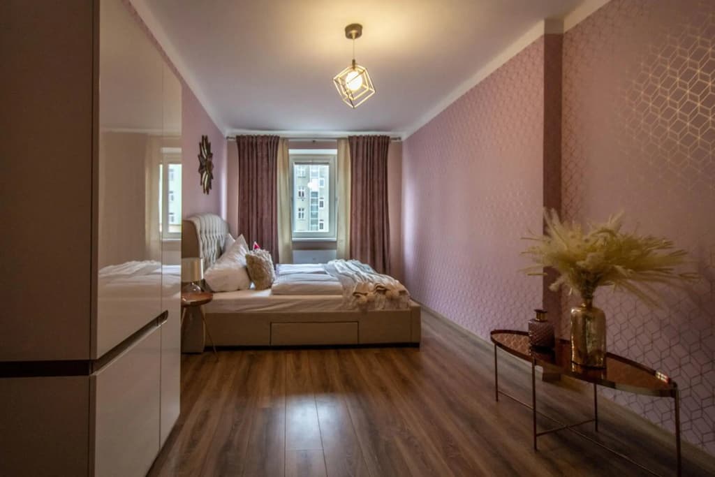 Pastel Art Deco 3BDR Ruterra Apt - photo 2