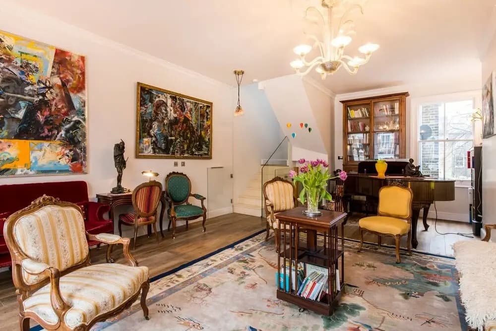 Excellent 4 Bed Apartment For Your Perfect Stay! - photo 1