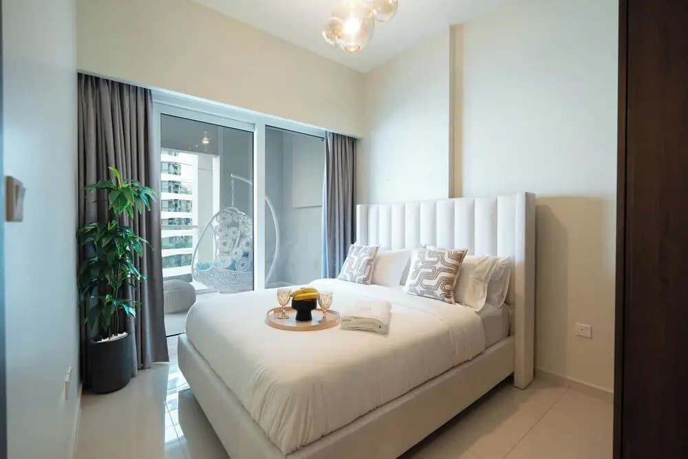 KeyRock - Chic 2BR Escape with Pool - photo 3