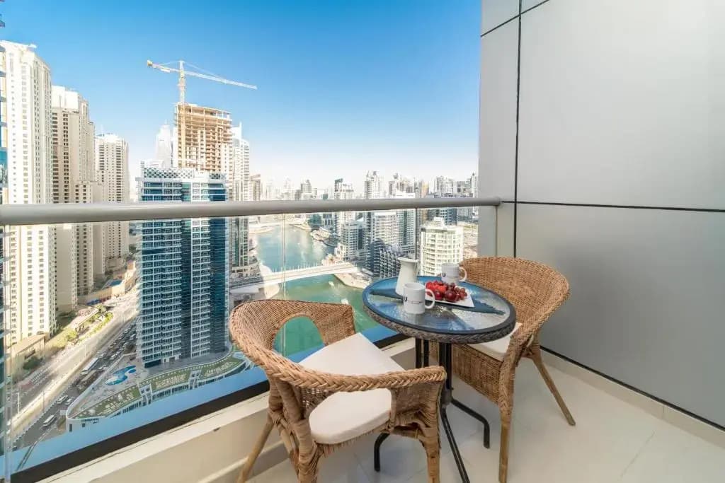 Icon Casa Living - Bay Central Tower Marina View I - photo 7