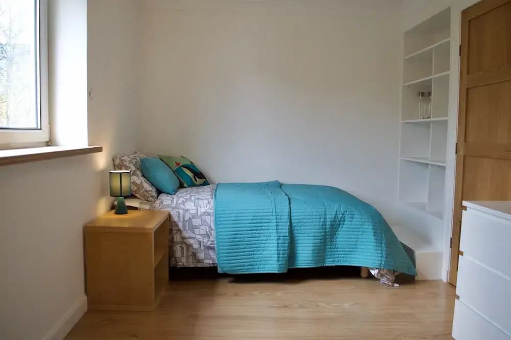 2 Bedroom Central Apartment - photo 5