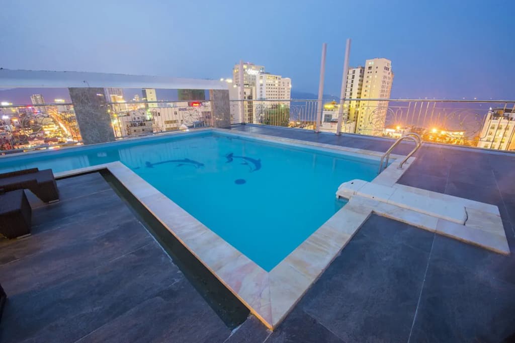Crystal Hotel Da Nang - photo 17
