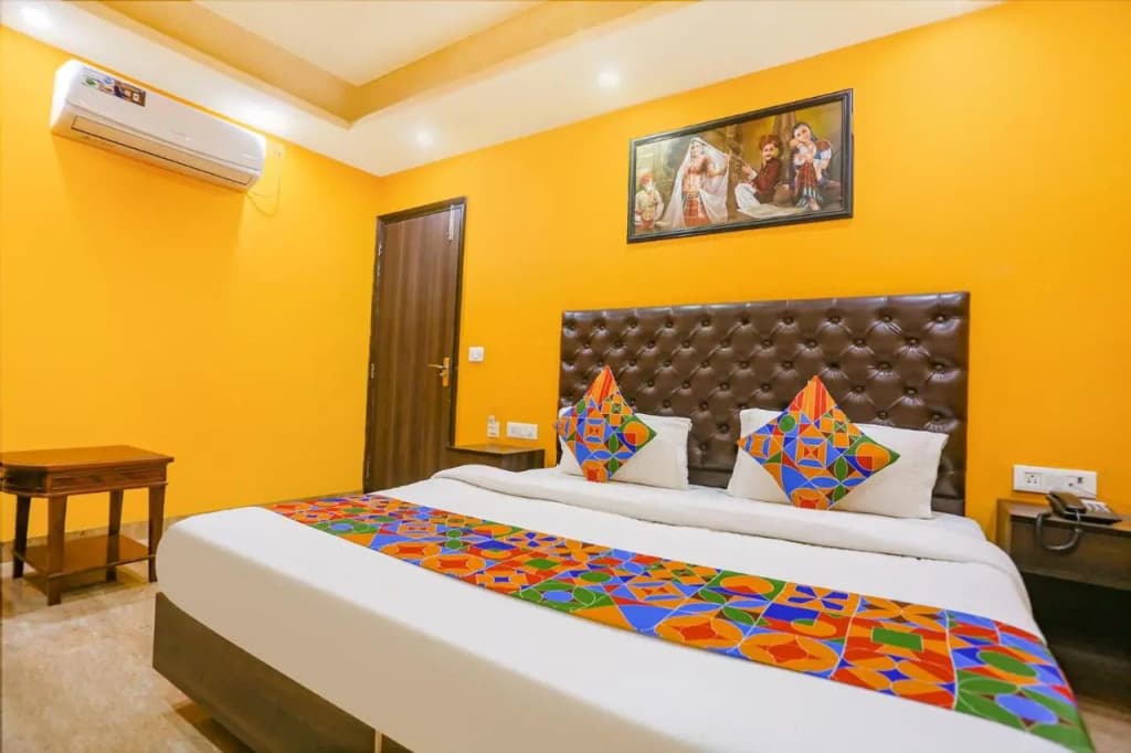 FabExpress Taj Home Stay - photo 2