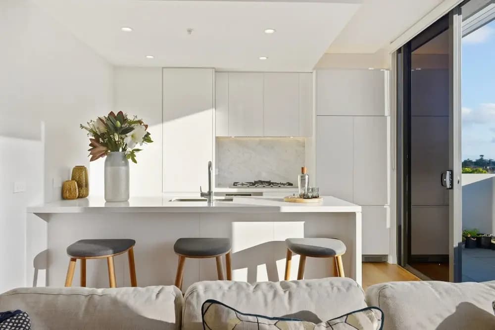 HomeHotel Luxurious Immaculate 3 Bed Apt - photo 6