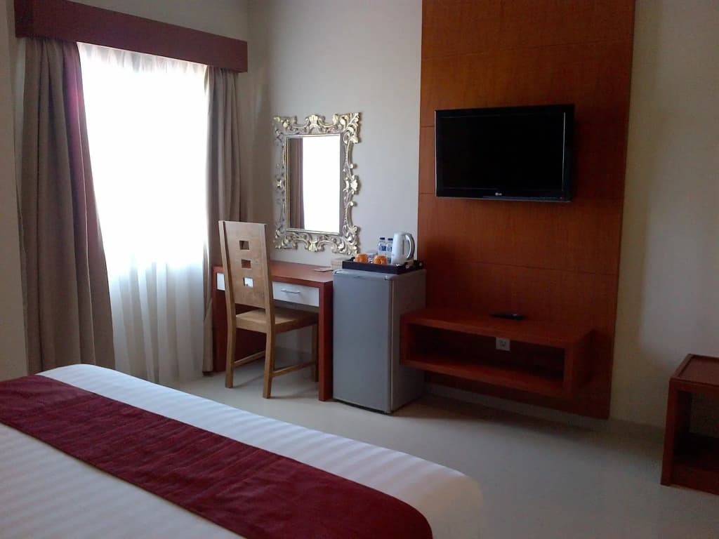 Svarna Hotel Sanur - photo 2