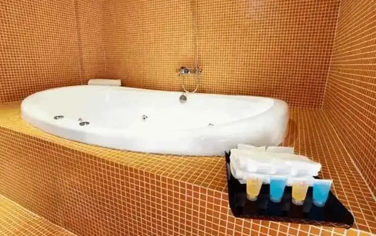 D Boutique Hotel - photo 10