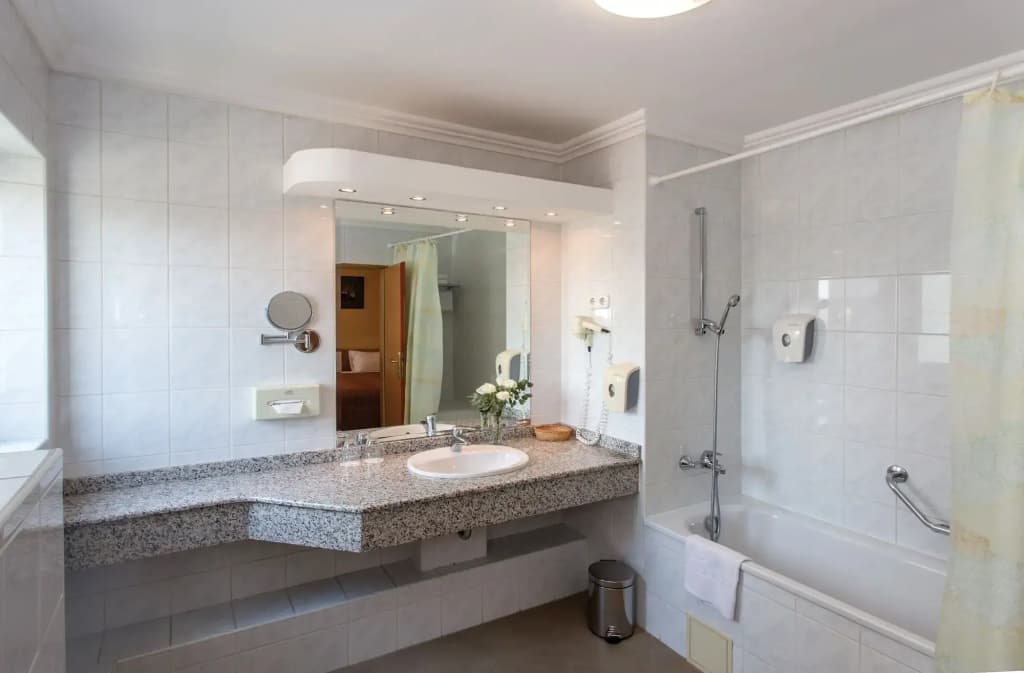 Danubius Hotel Arena - photo 9