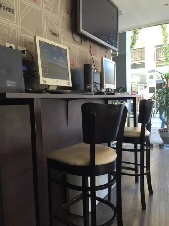 Pella Inn Hostel - photo 15