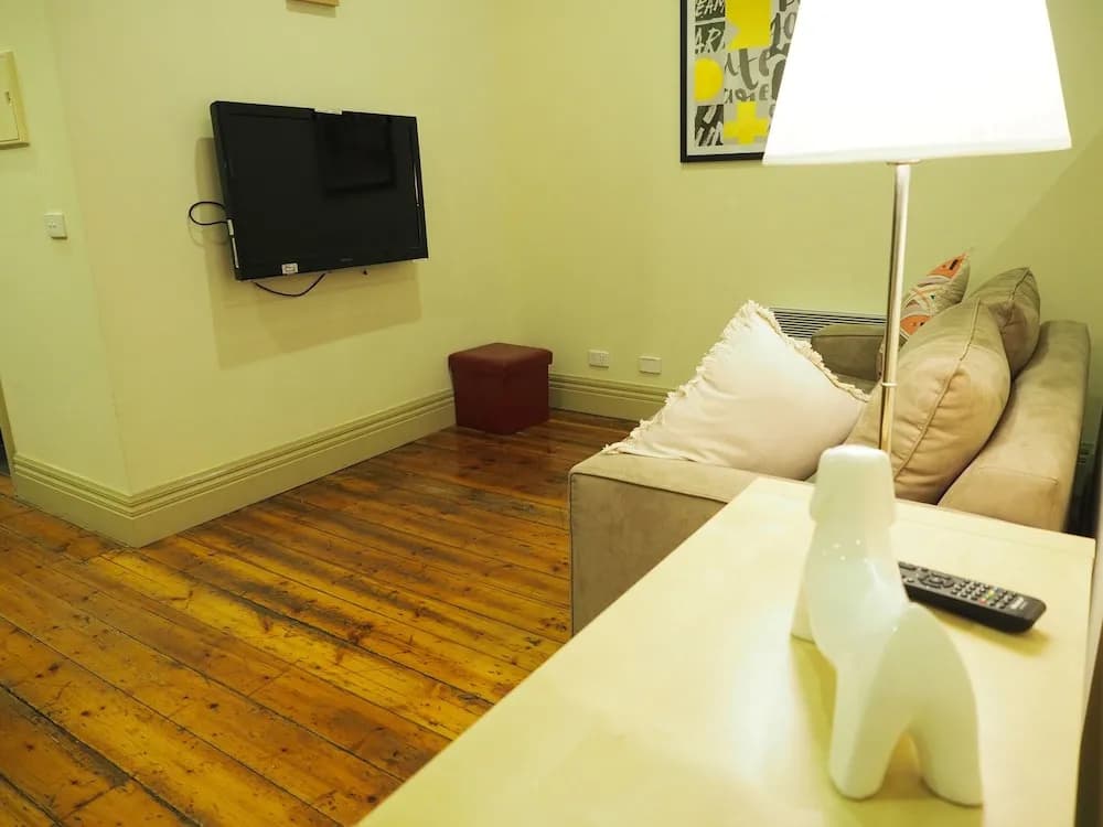 Flinders Lane Apartments formally Melbourne City Stays - photo 4