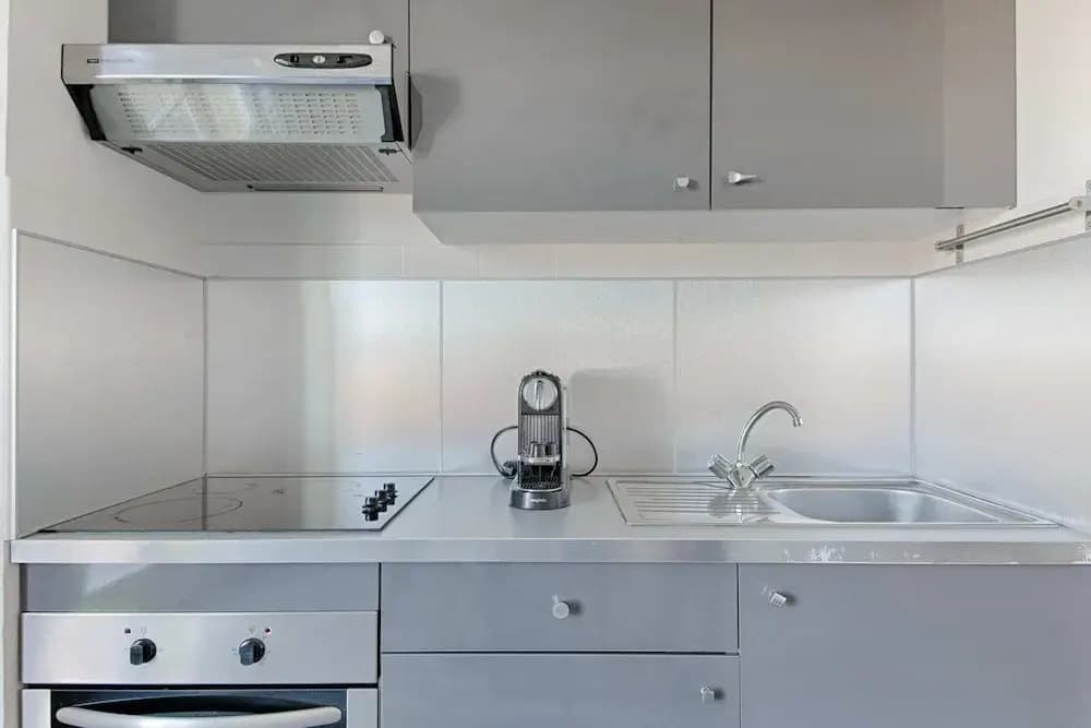 Nice 2 Room Apartment With Terrace - Vieux Nice - photo 14