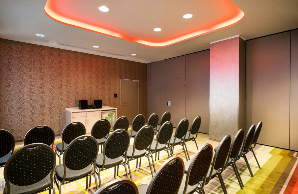 Leonardo Hotel Berlin Mitte - photo 11