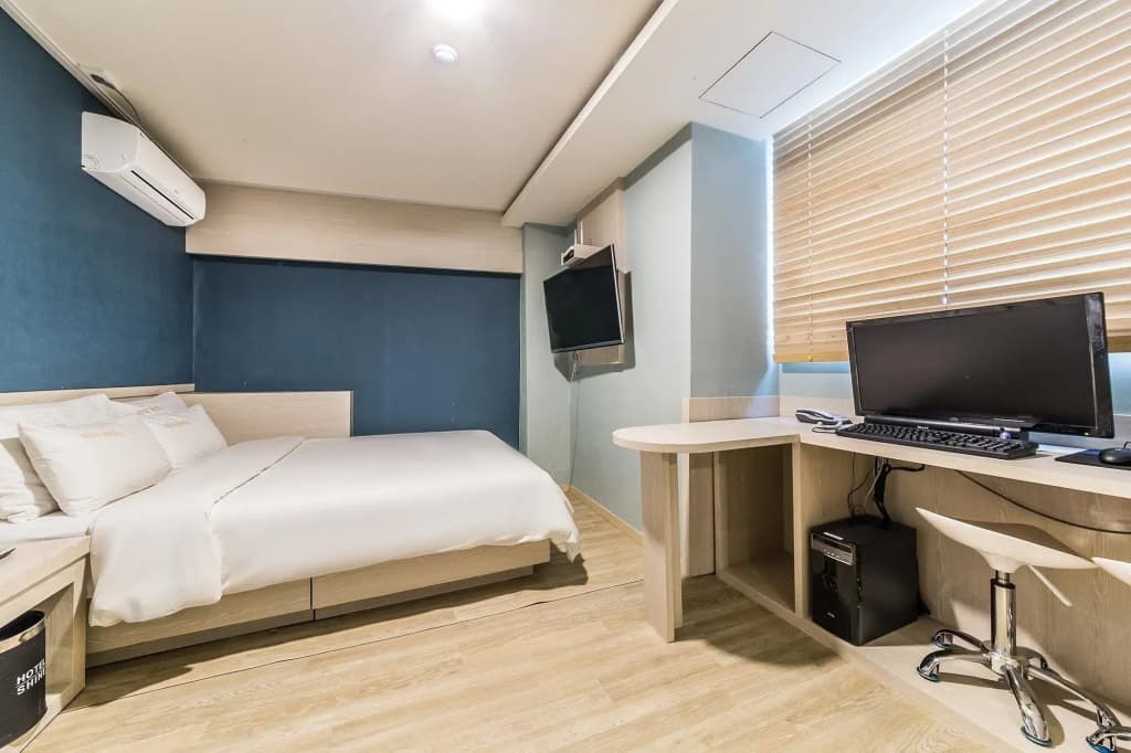 Shine Hotel - photo 4