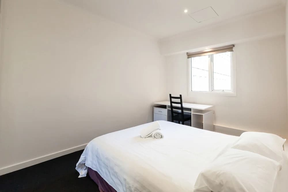 CLAUDE, 2BDR Melbourne Apartment - photo 5