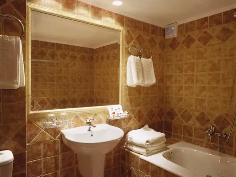 New Victory Hotel - photo 7