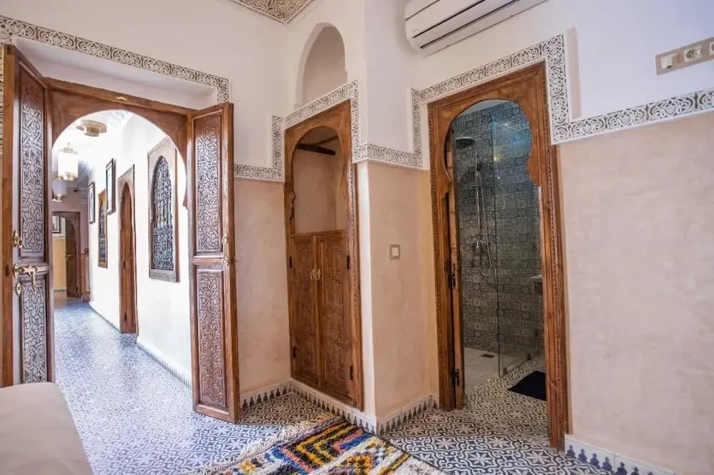 Click Riad Marrakech - photo 17