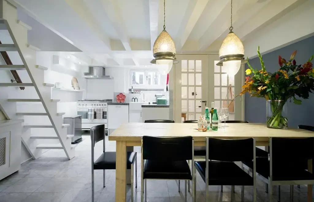 The Canal View Apartment - photo 2
