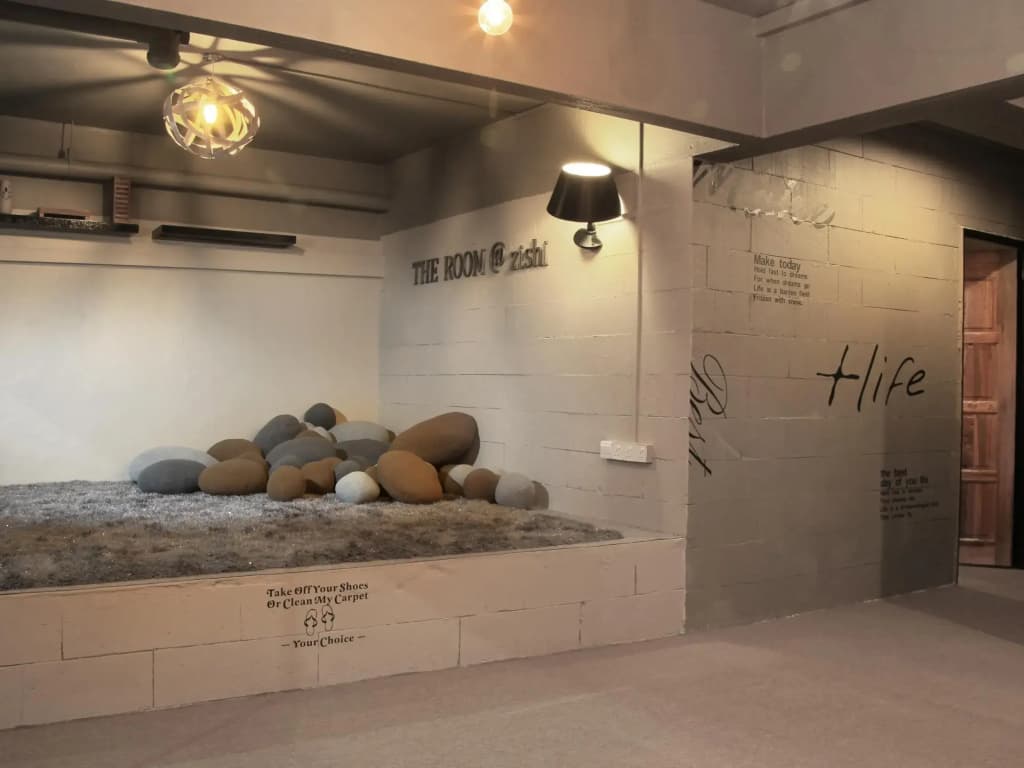 The Room @ Zishi Hostel - photo 16