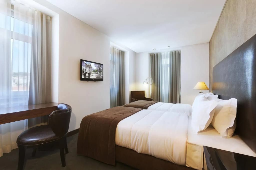 Lisboa Carmo Hotel - photo 7